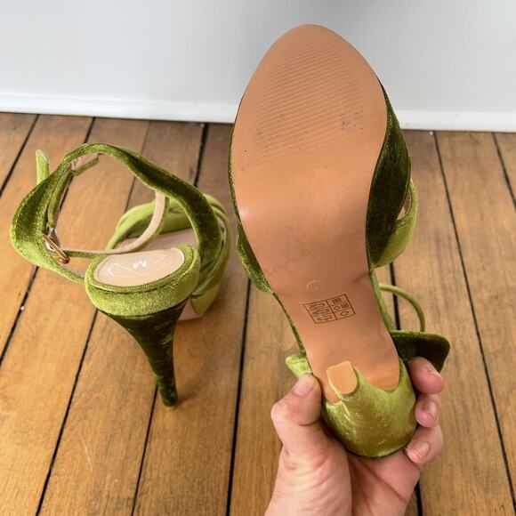 Missguided Green Velvet Platform Heels 6 - Picture 7 of 7